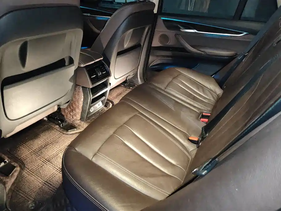 BMW X5 2017 — фото 11
