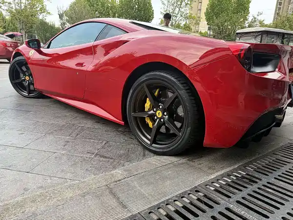 Ferrari 488 2015