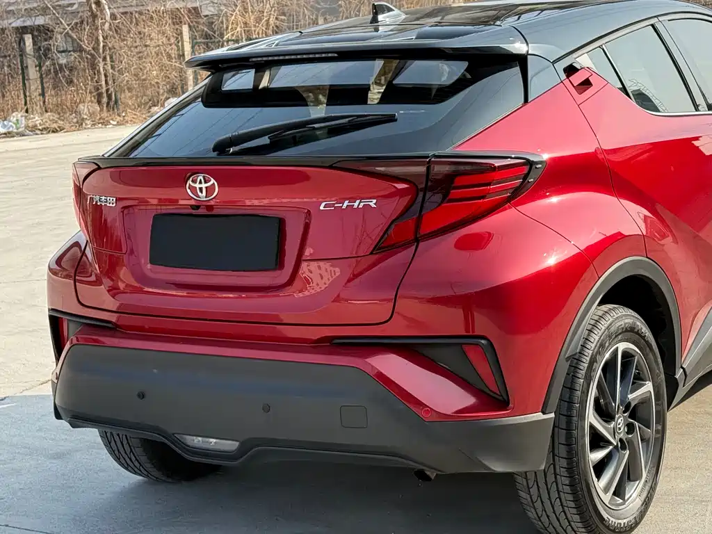 Toyota C-HR 2022 — фото 8