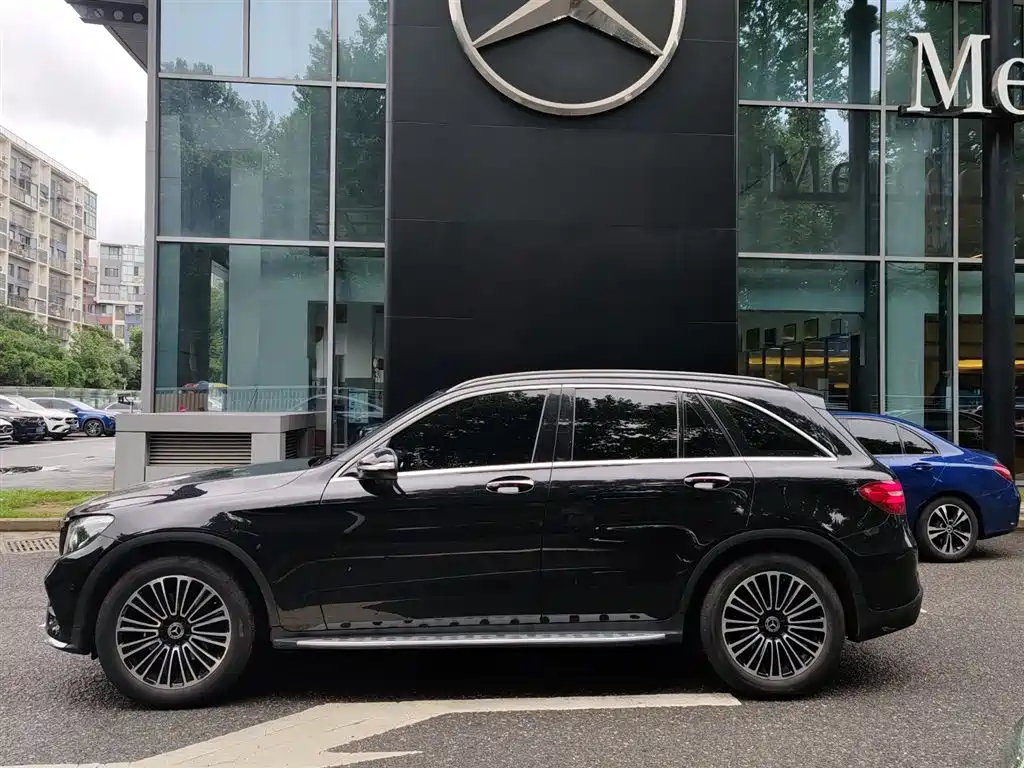 Mercedes-Benz GLC 2018 — фото 14