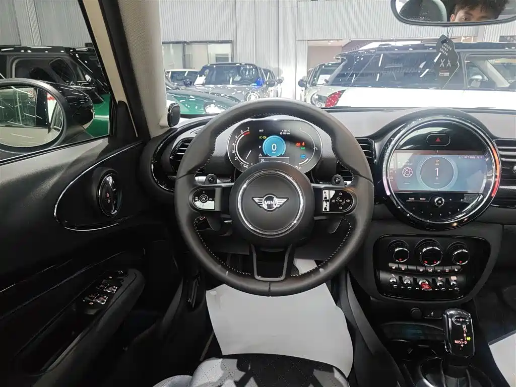 MINI Clubman 2022 — фото 11