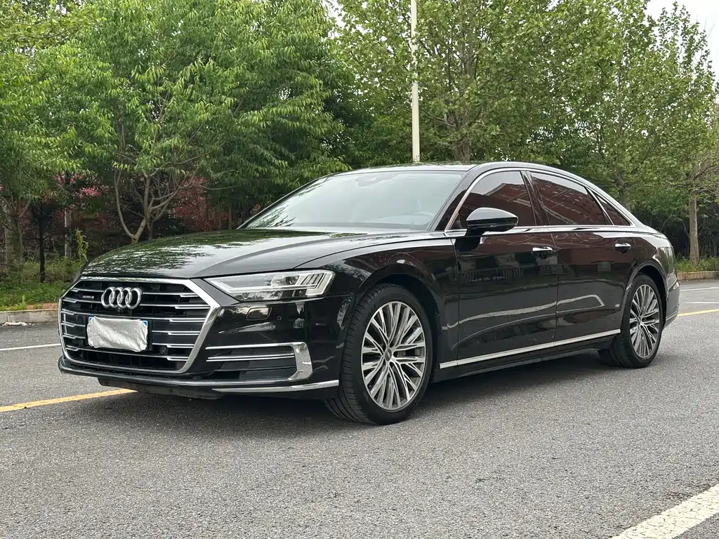 Audi A8 2019 — фото 2