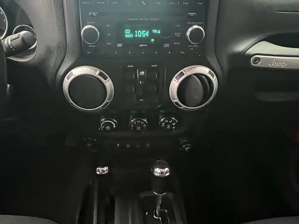 Jeep Wrangler 2014 — фото 14