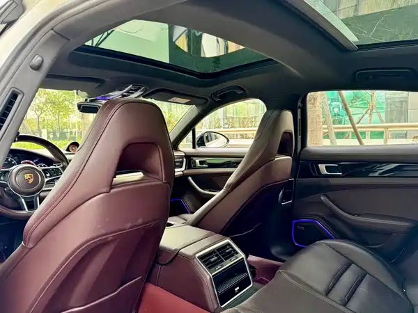 Porsche Panamera 2019
