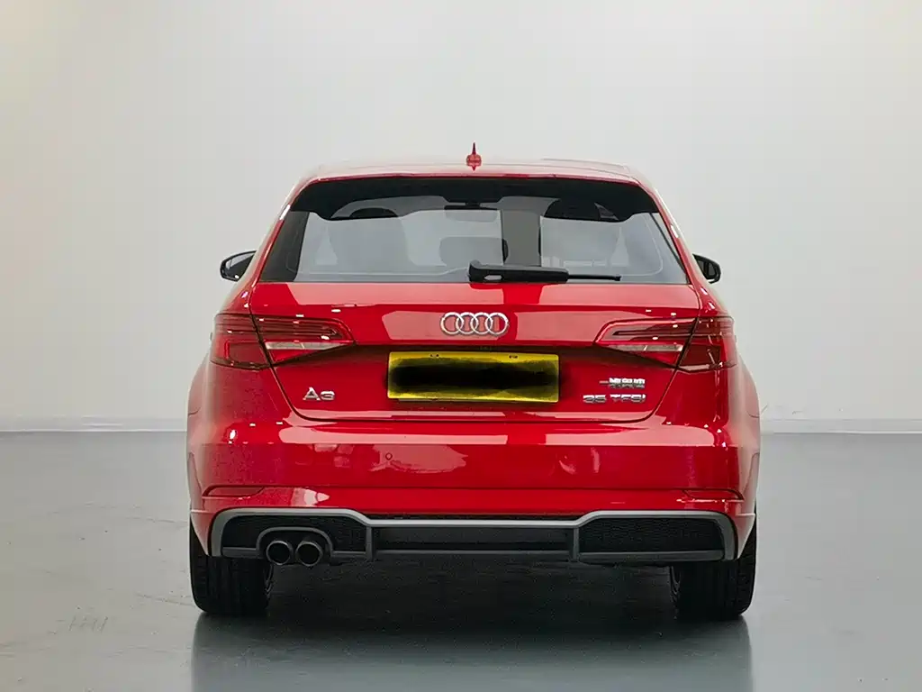 Audi A3 2018 — фото 9