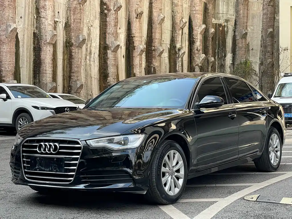 Audi A6L 2014 — фото 1