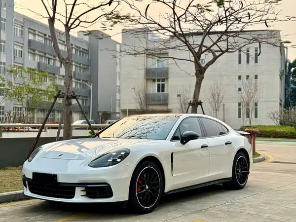 Porsche Panamera 2019