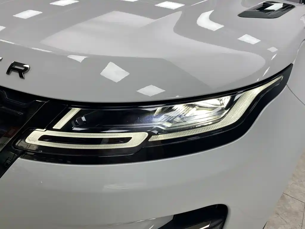 Land Rover Range Rover Evoque 2023 — фото 20