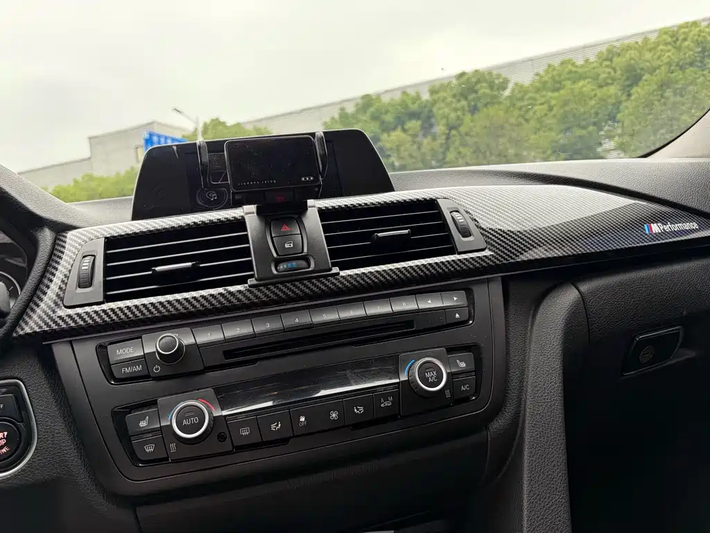 BMW 3 Series 2015 — фото 4