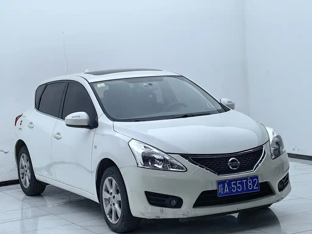 Nissan Tiida 2015 — фото 3