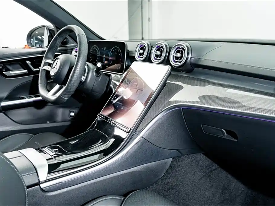 Mercedes-Benz C-Class 2024 — фото 17
