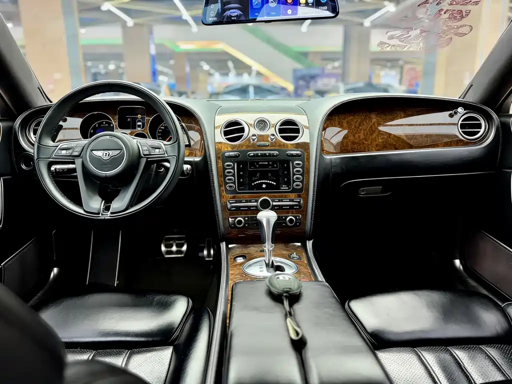 Bentley Flying Spur 2007 — фото 10