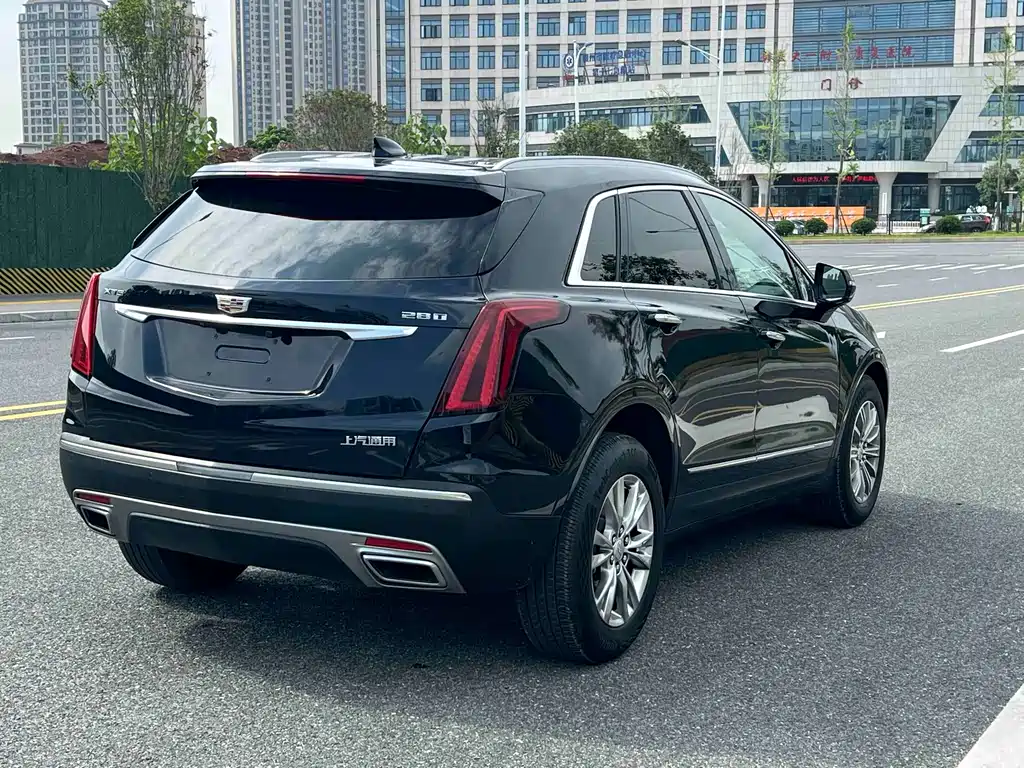 Cadillac XT5 2021 — фото 6