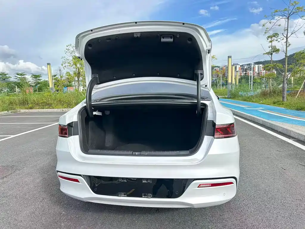 BYD Qin PLUS 2025 — фото 17