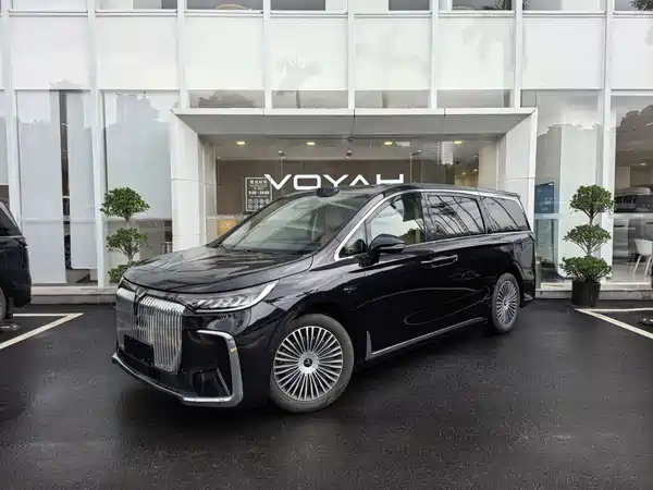 Voyah Dreamer 2025