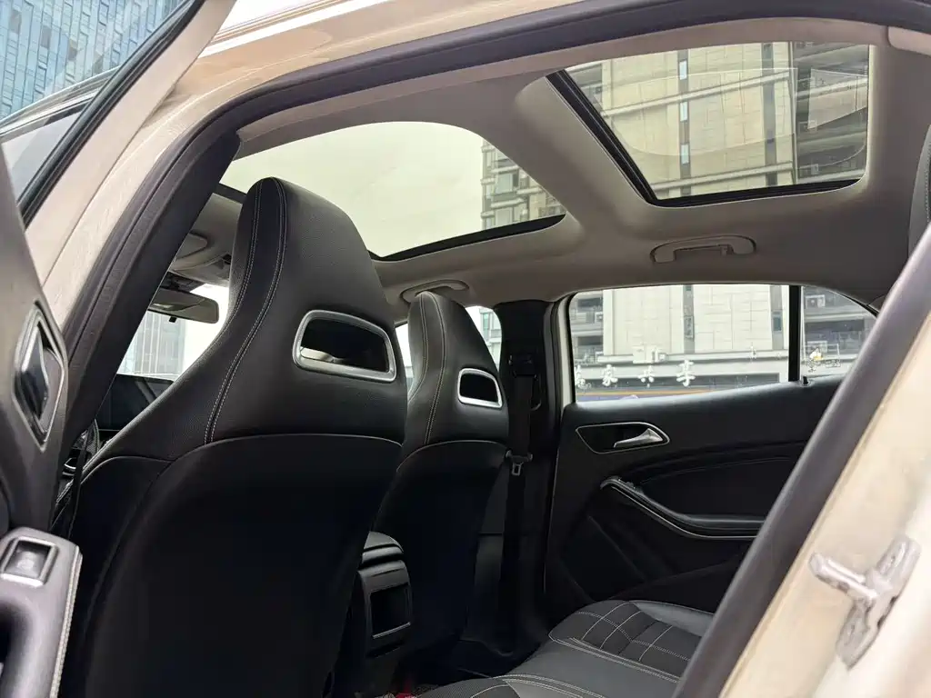 Mercedes-Benz GLA 2015 — фото 6