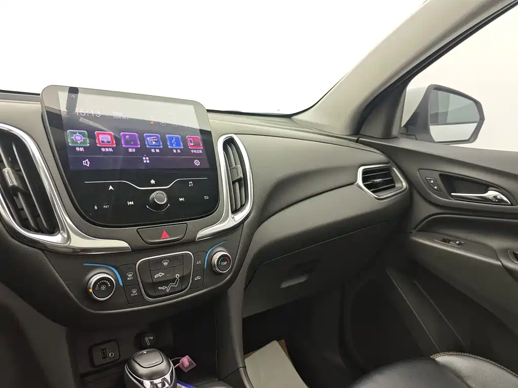 Chevrolet Equinox 2018 — фото 24
