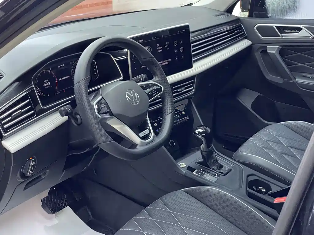 Volkswagen Tiguan L 2022 — фото 12