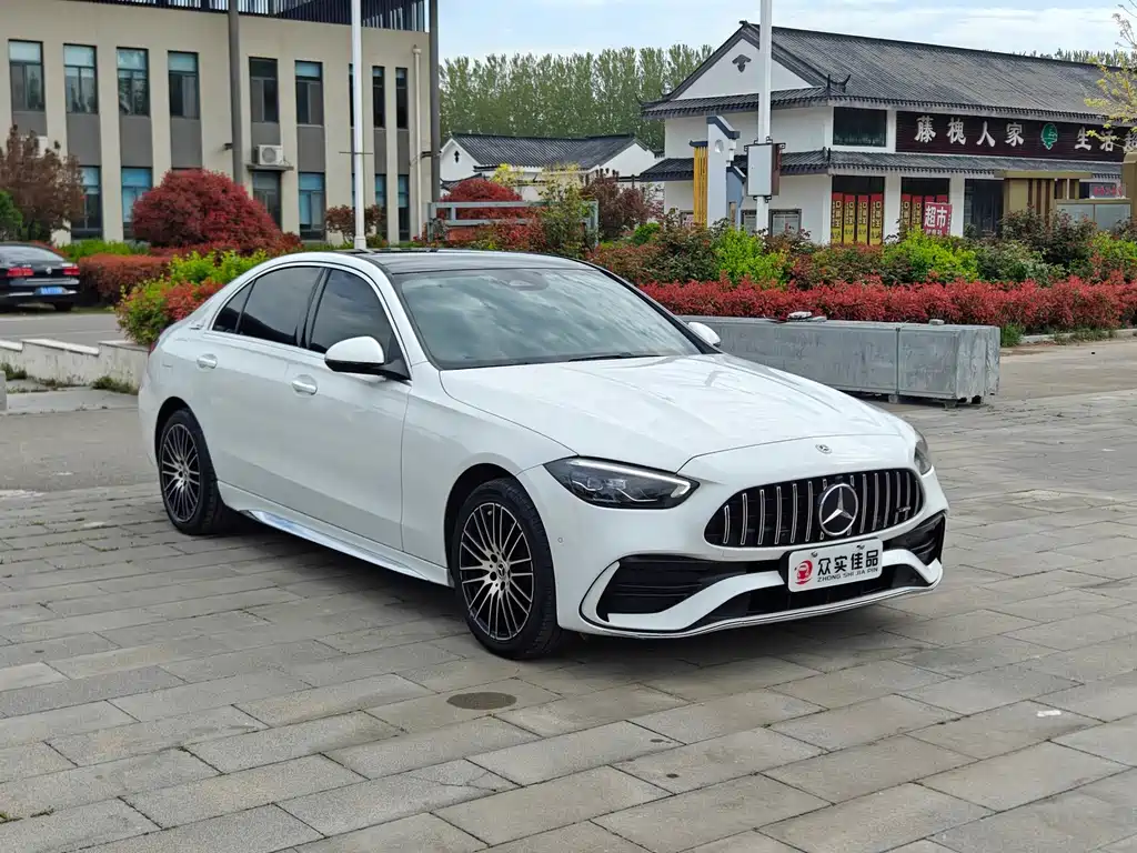 Mercedes-Benz C-Class 2023 — фото 3