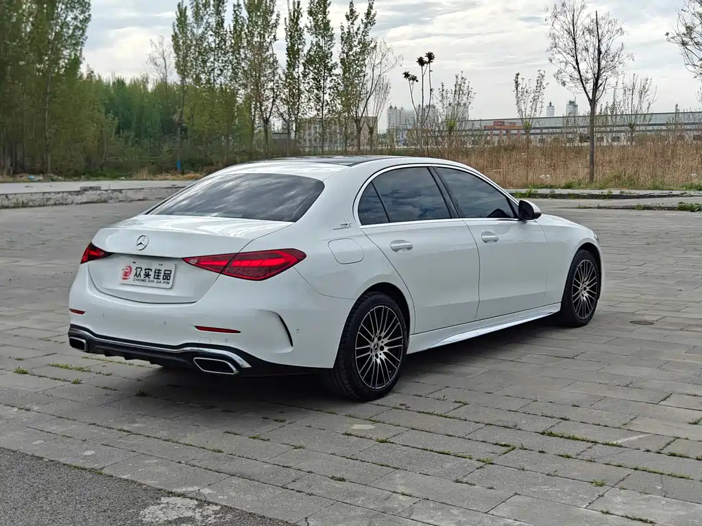 Mercedes-Benz C-Class 2023 — фото 7