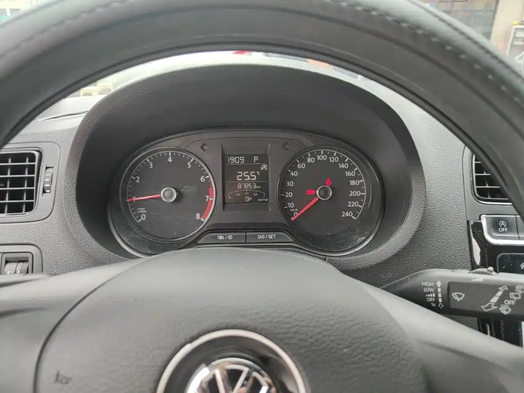 Volkswagen Polo 2018 — фото 12