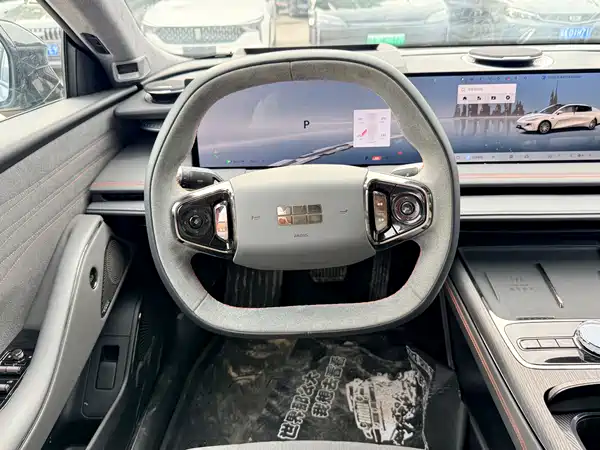 Geely Galaxy E8 2025