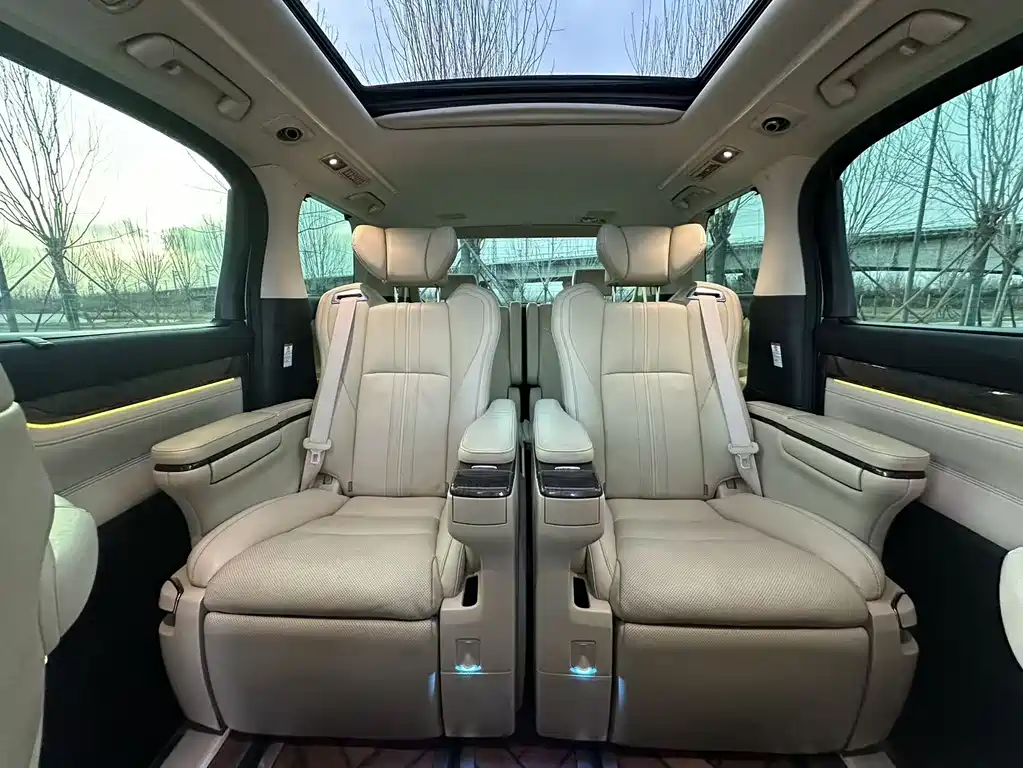Toyota Vellfire 2021 — фото 13