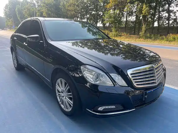 Mercedes-Benz E-Class 2010