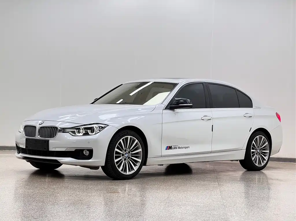 BMW 3 Series 2019 — фото 1