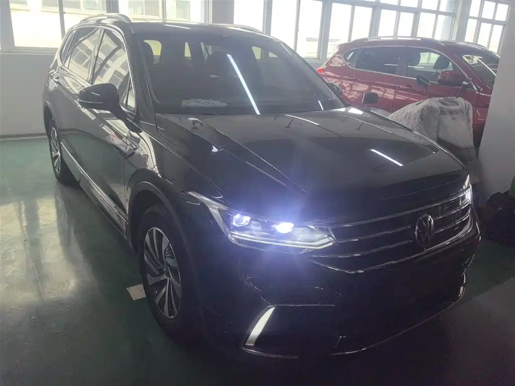 Volkswagen Tiguan L New Energy 2023 — фото 22