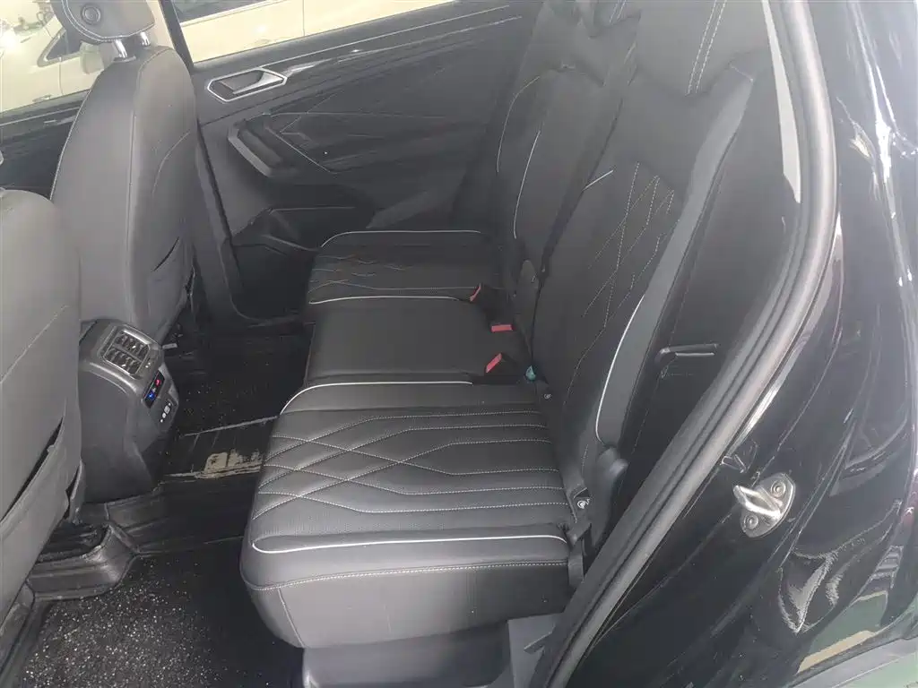 Volkswagen Tiguan L New Energy 2023 — фото 13