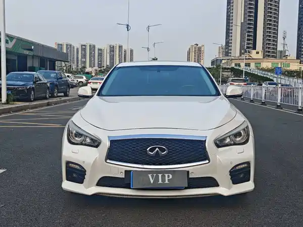 Infiniti Q50 2014
