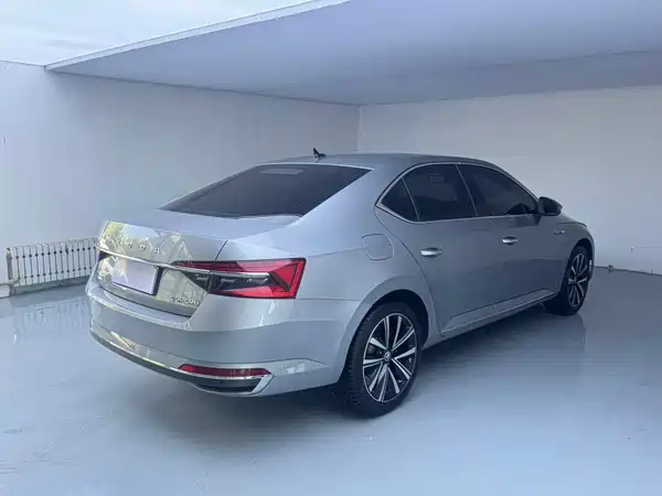 Skoda Superb 2023