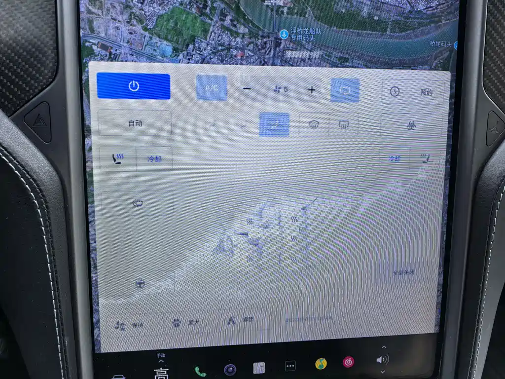 Tesla Model X 2019 — фото 17