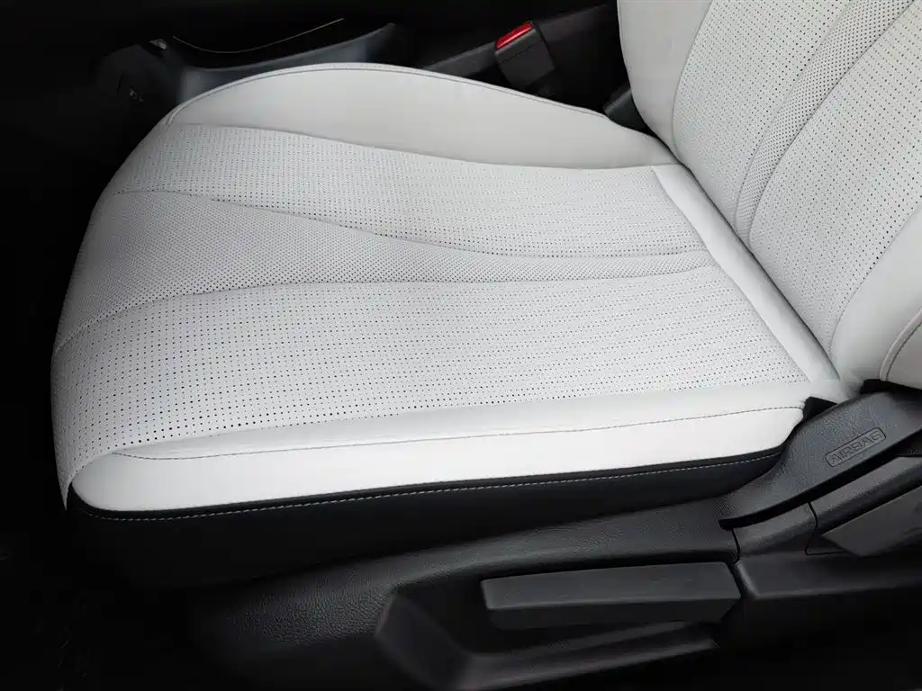 BYD Seal 05 DM-i 2025 — фото 20