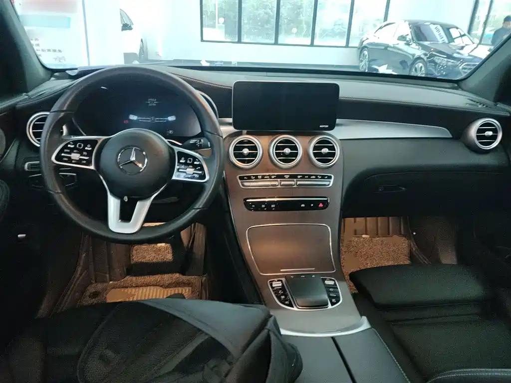 Mercedes-Benz GLC 2021 — фото 10