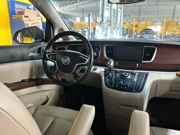 Buick GL8 2016