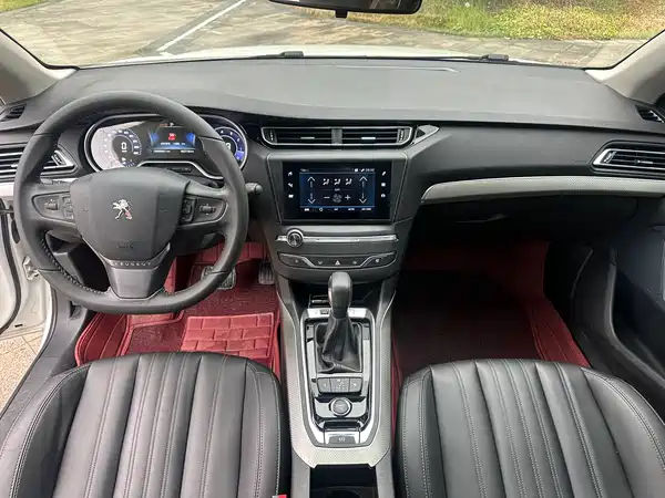 Peugeot 408 2020