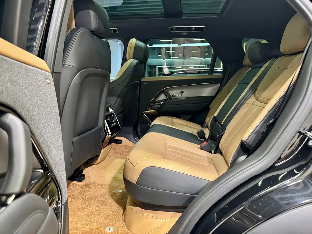 Land Rover Range Rover Sport 2024 — фото 25