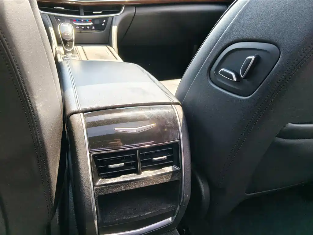 Cadillac CT6 2020 — фото 17