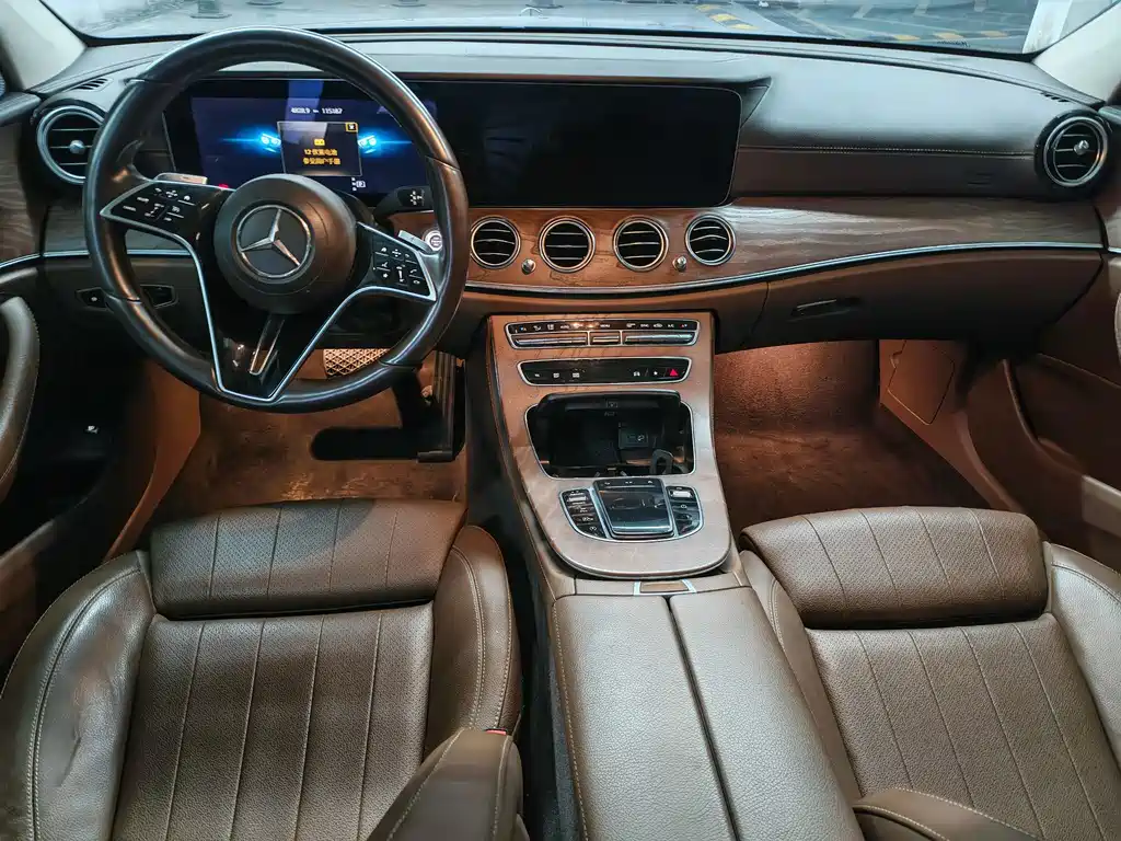 Mercedes-Benz E-Class 2022