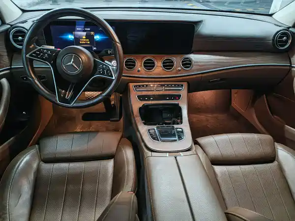 Mercedes-Benz E-Class 2022