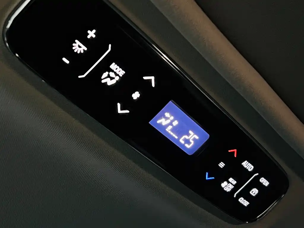 Honda Elysion 2017 — фото 12
