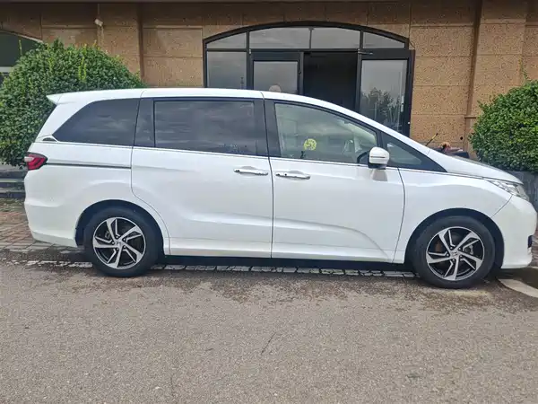 Honda Odyssey 2016