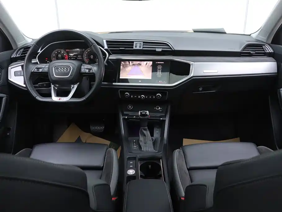 Audi Q3 Sportback 2022 — фото 23