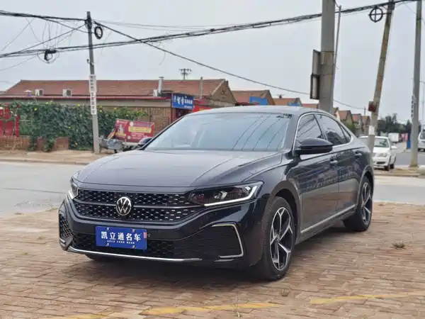 Volkswagen Passat 2024