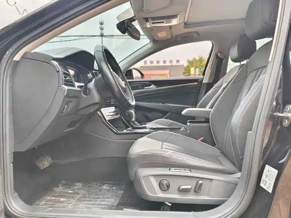 Volkswagen Passat 2024
