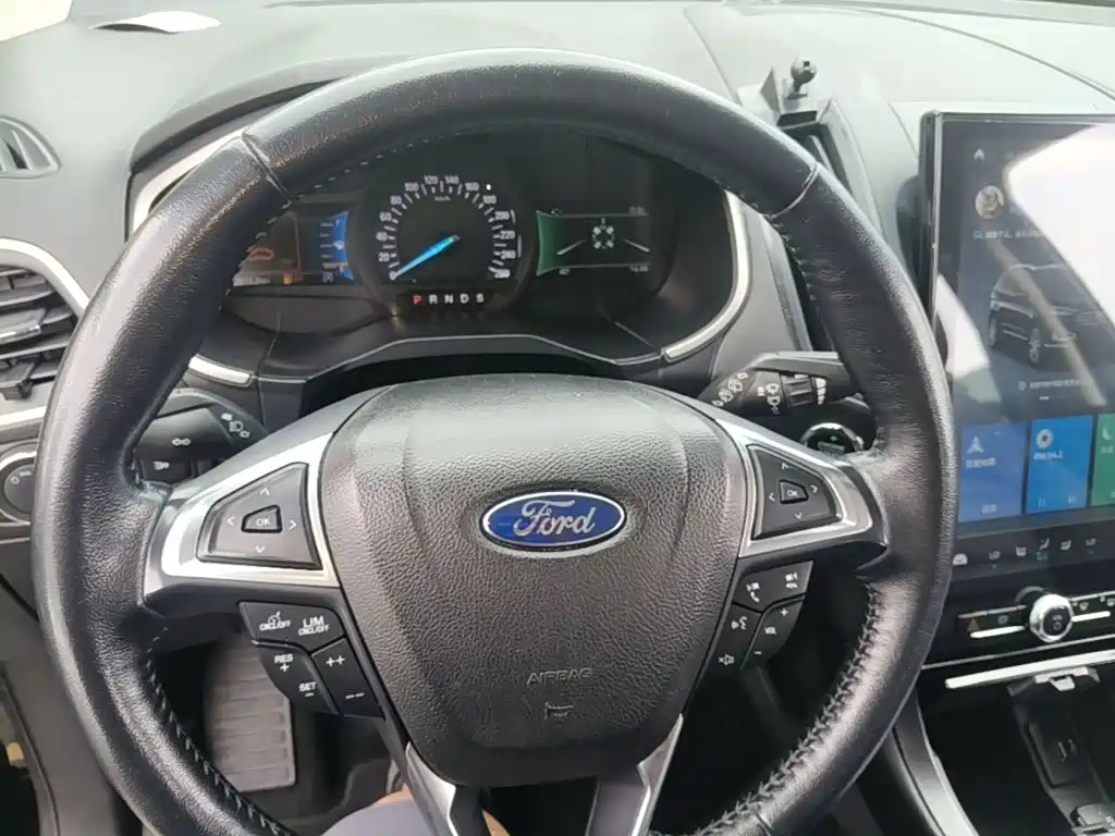 Ford Edge 2020 — фото 11