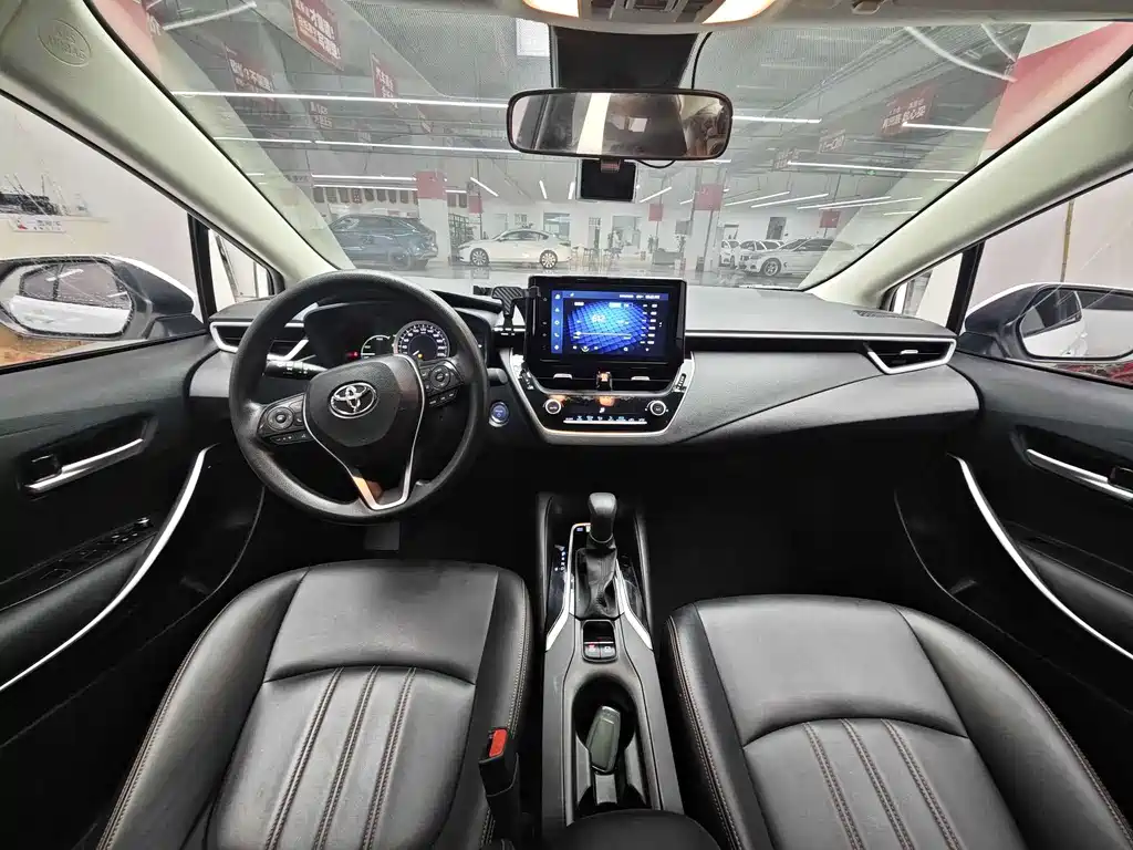 Toyota Corolla 2022 — фото 4