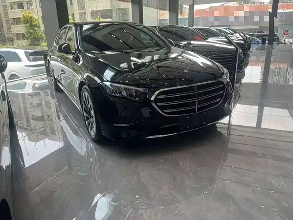 Mercedes-Benz E-Class 2024